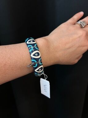 ViVI Blue & White Stretchy Enamel Teardrop Bracelet with Rhinestone Accents